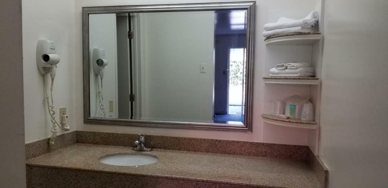 Budget Lodge Newport News Eksteriør billede
