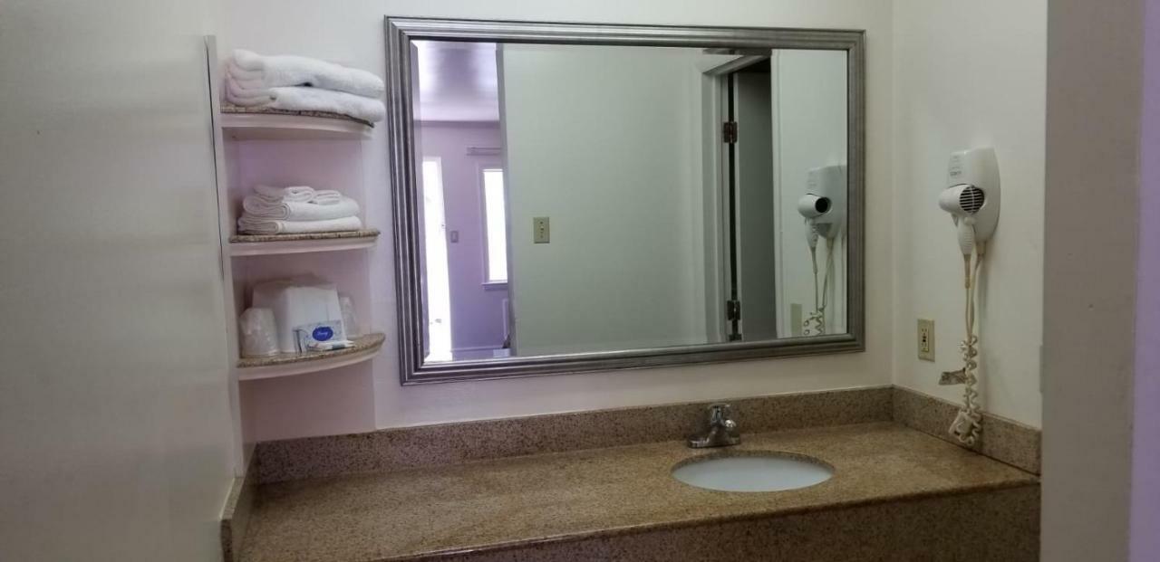 Budget Lodge Newport News Eksteriør billede